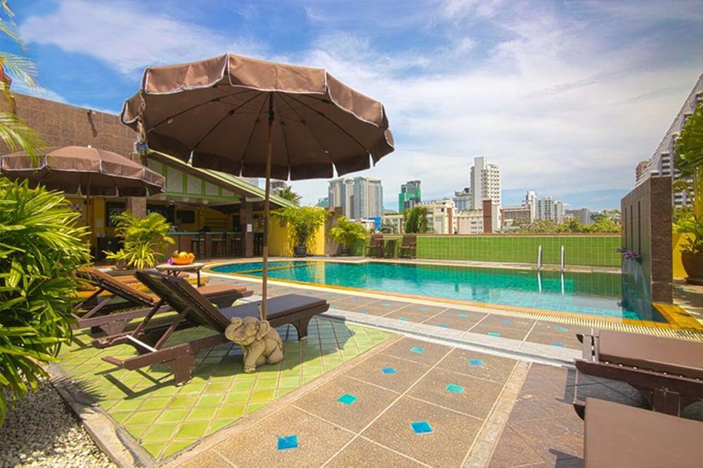 Woraburi Sukhumvit Hotel Banguecoque Exterior foto