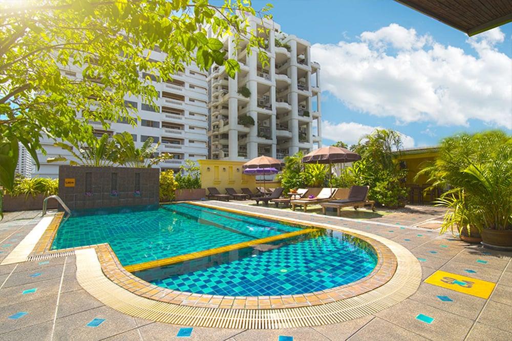 Woraburi Sukhumvit Hotel Banguecoque Exterior foto