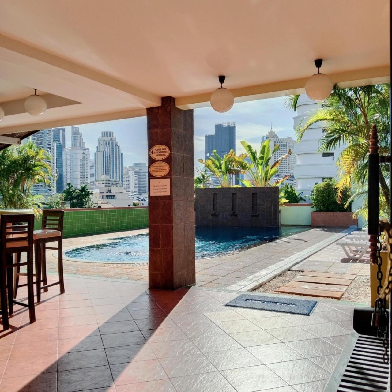 Woraburi Sukhumvit Hotel Banguecoque Exterior foto