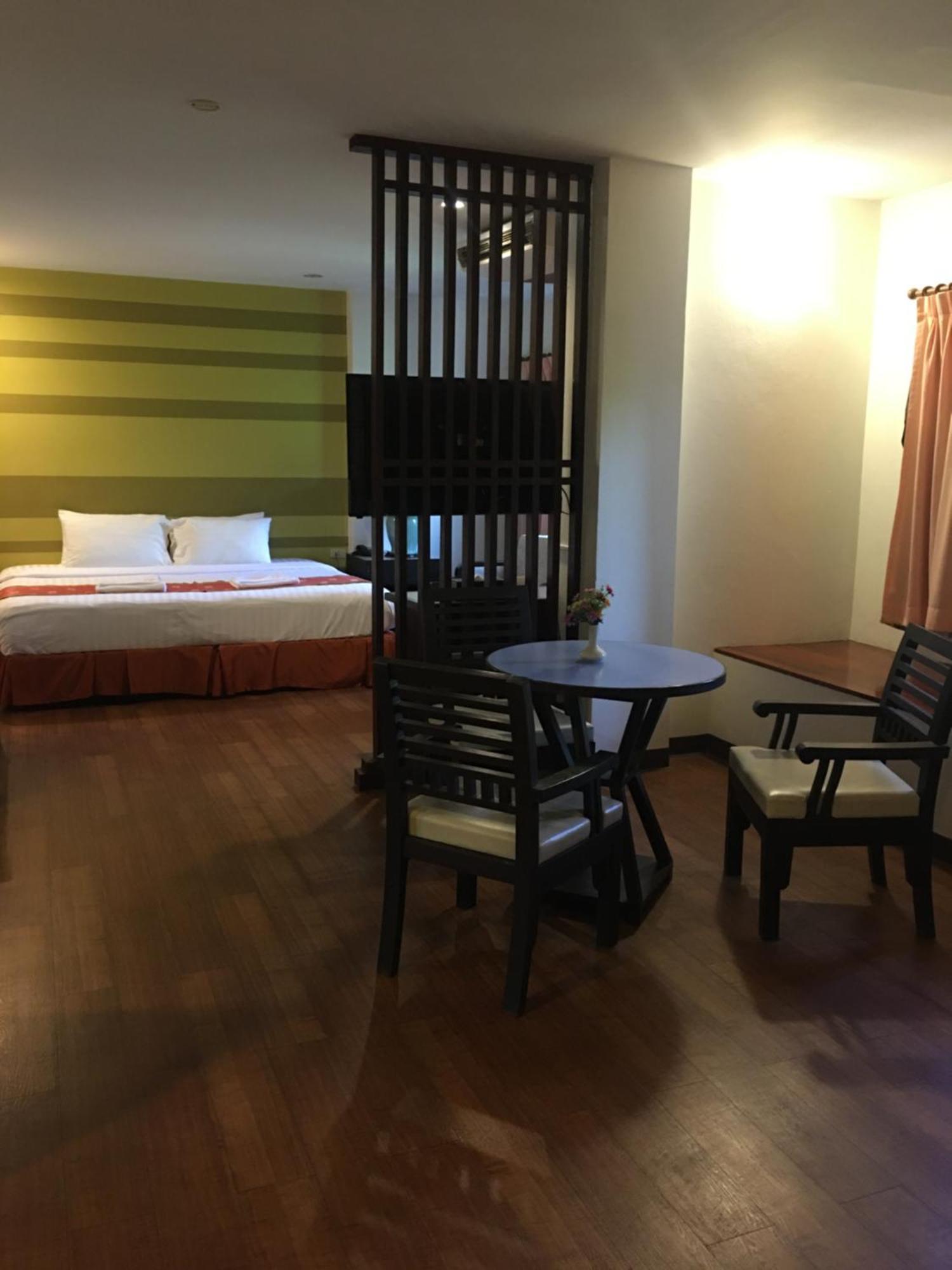 Woraburi Sukhumvit Hotel Banguecoque Exterior foto