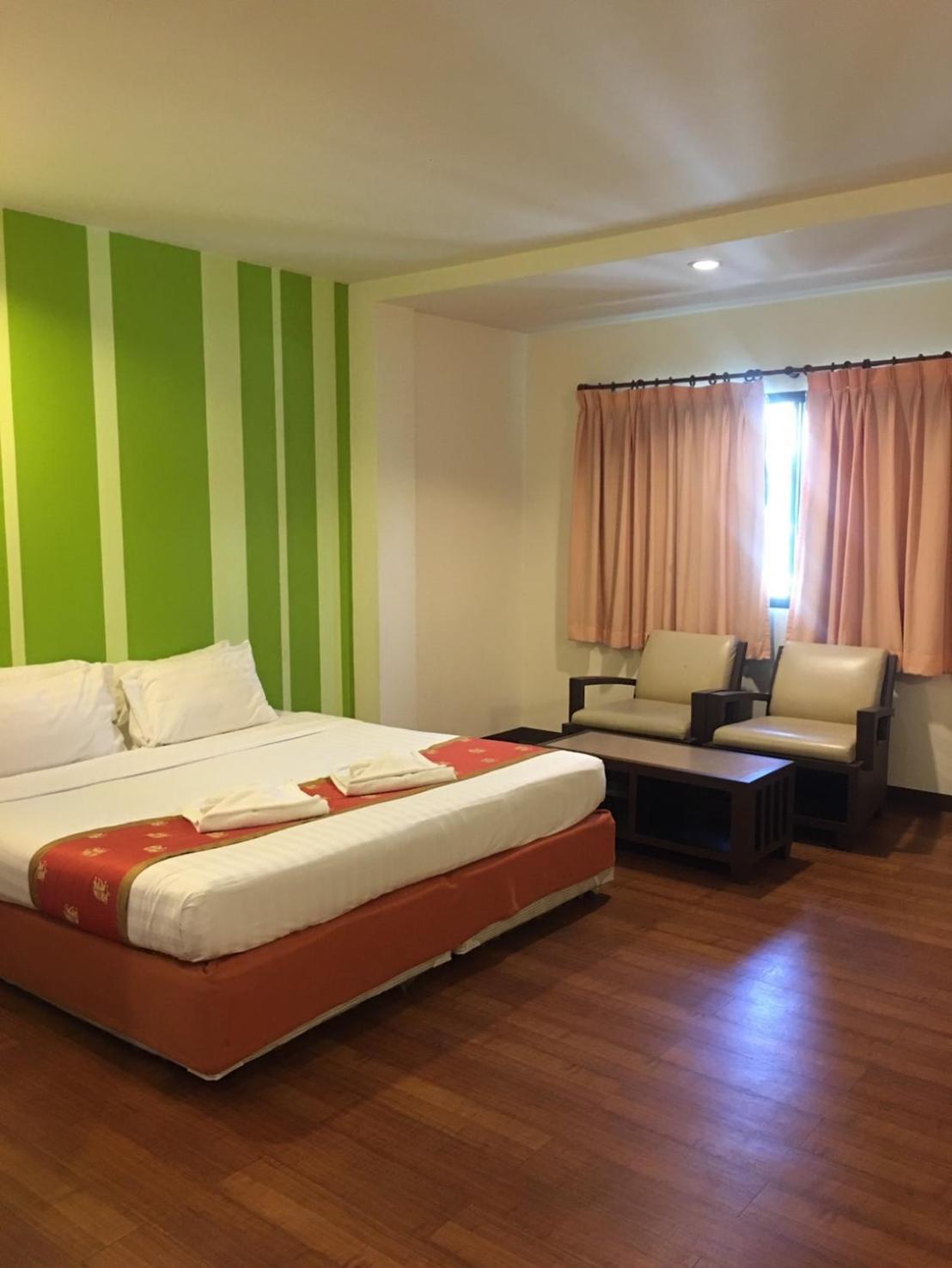 Woraburi Sukhumvit Hotel Banguecoque Exterior foto