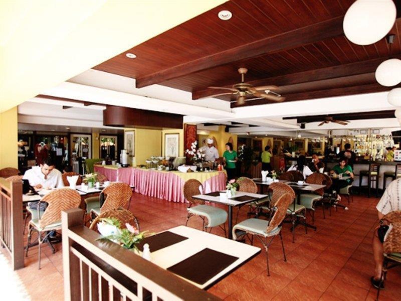Woraburi Sukhumvit Hotel Banguecoque Exterior foto