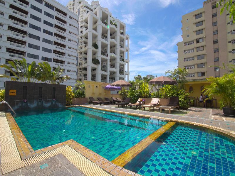 Woraburi Sukhumvit Hotel Banguecoque Exterior foto
